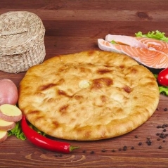 Осетинский пирог с семгой и картошкой