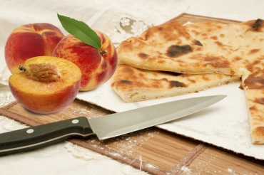 Осетинский пирог с абрикосом